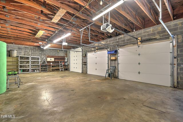 4462 Bluff City Highway, Bluff City, TN 37618