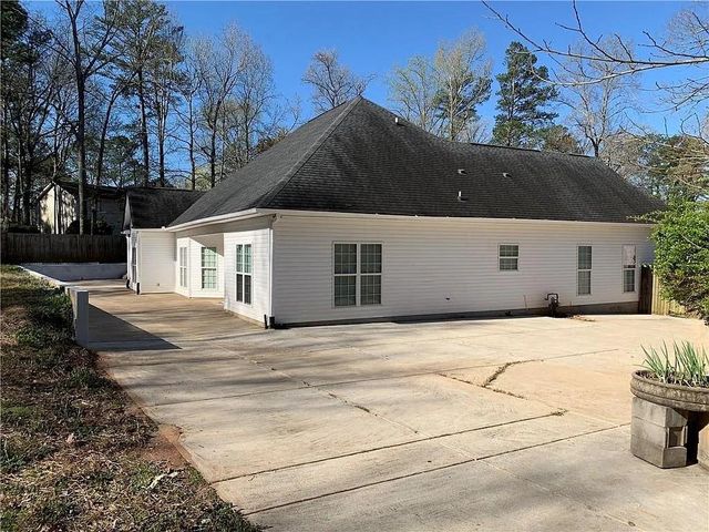 5230 Brasswood Trace, Stone Mountain, GA 30088