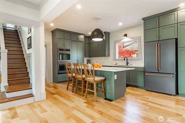 2101 Young Street, Bellingham, WA 98225