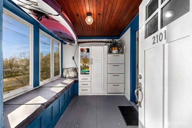 2101 Young Street, Bellingham, WA 98225