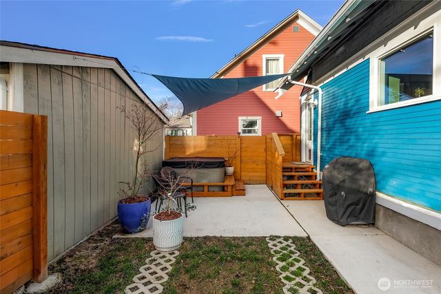 2101 Young Street, Bellingham, WA 98225