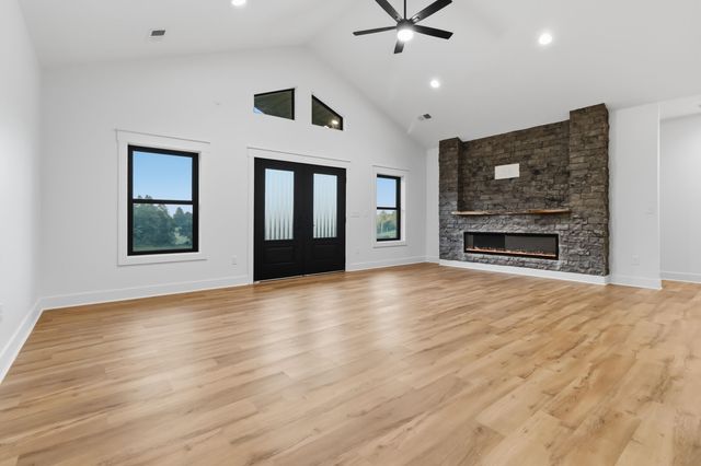 73 Waymans Way, Somerset, KY 42503