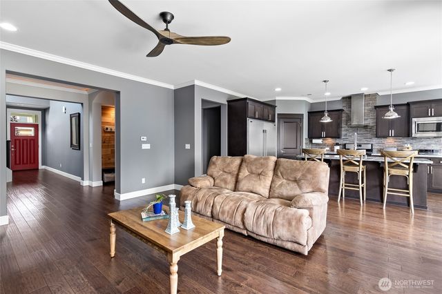 11122 172nd Street Court E, Puyallup, WA 98374