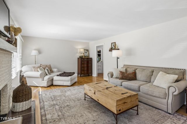 1320 Lynnwood Drive, Johnson City, TN 37601