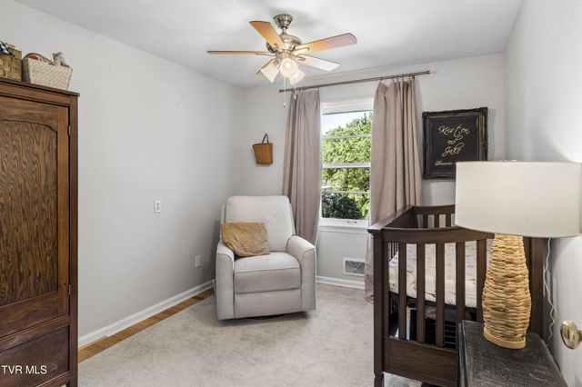 1320 Lynnwood Drive, Johnson City, TN 37601