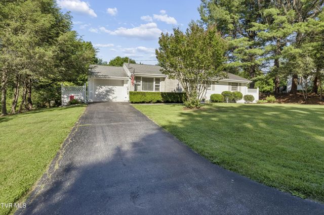 1320 Lynnwood Drive, Johnson City, TN 37601