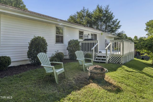 1320 Lynnwood Drive, Johnson City, TN 37601