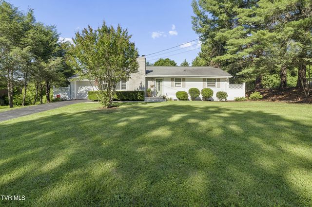1320 Lynnwood Drive, Johnson City, TN 37601