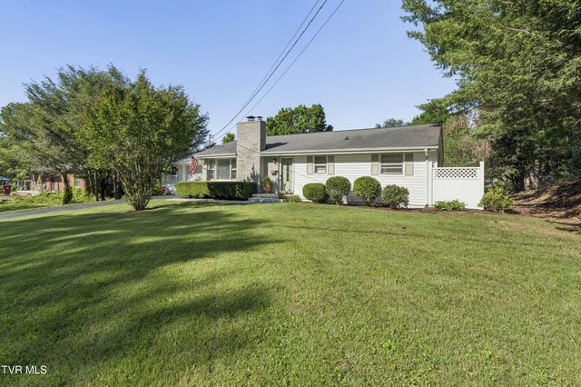 1320 Lynnwood Drive, Johnson City, TN 37601