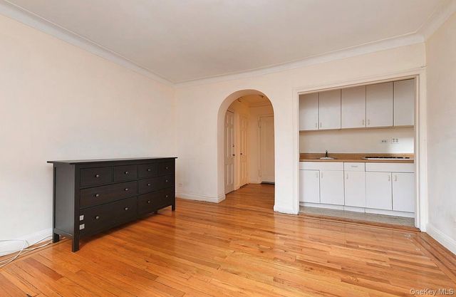 69-09 108th Street 109, Forest Hills, NY 11375