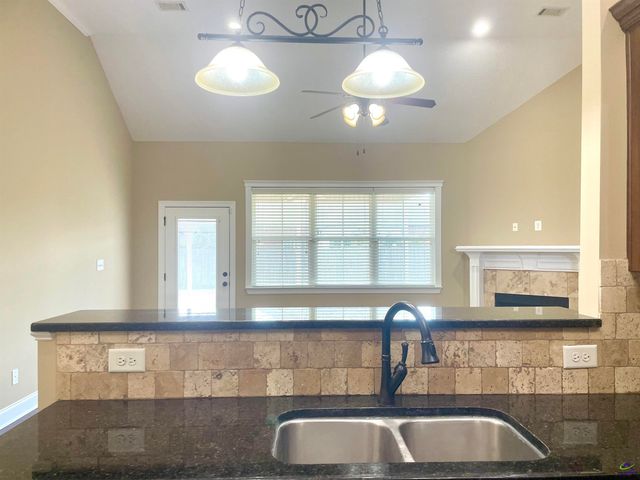 100 Burnt Hickory, Warner Robins, GA 31088