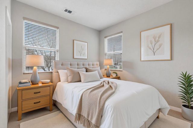 8305 Mesa Top Road NW, Albuquerque, NM 87120