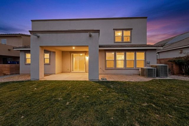 8305 Mesa Top Road NW, Albuquerque, NM 87120