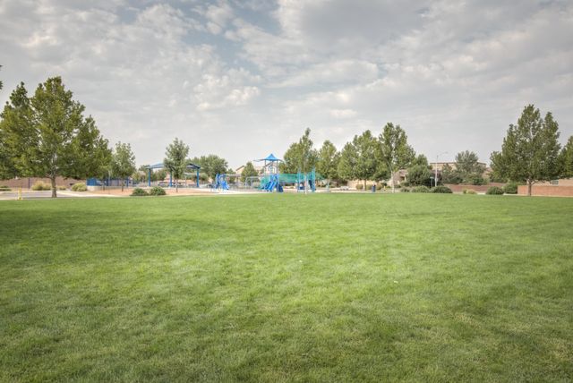 8305 Mesa Top Road NW, Albuquerque, NM 87120