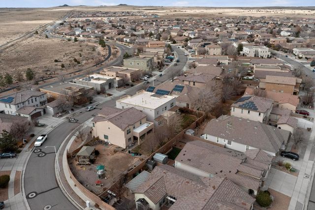 8305 Mesa Top Road NW, Albuquerque, NM 87120