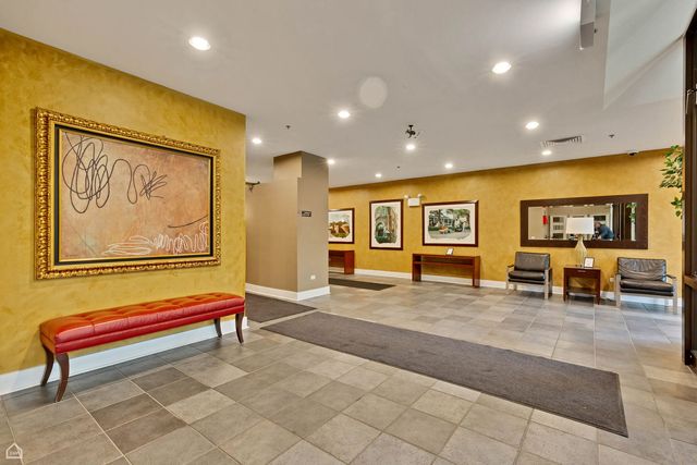 1000 E 53rd Street 501, Chicago, IL 60615