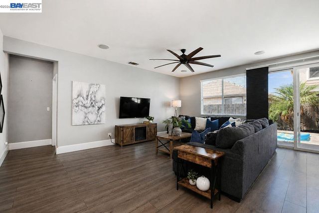 1312 Tuolumne Way, Oakley, CA 94561