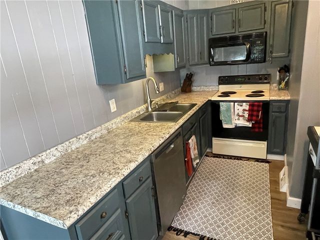 425 Franklin Street, City Of But Ne, PA 16001