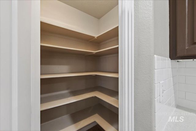 2208 S Alaska Way, Meridian, ID 83642