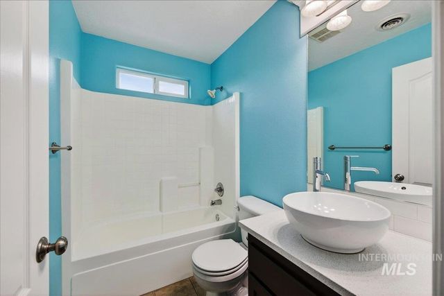 2208 S Alaska Way, Meridian, ID 83642