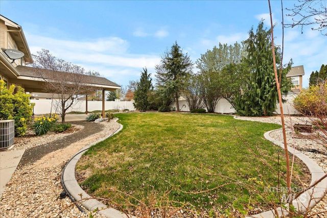 2208 S Alaska Way, Meridian, ID 83642