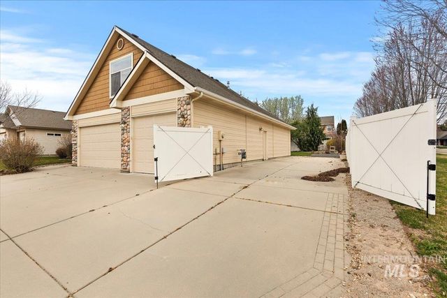 2208 S Alaska Way, Meridian, ID 83642