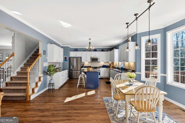 475 Ridgewood Drive, Fayetteville, GA 30215