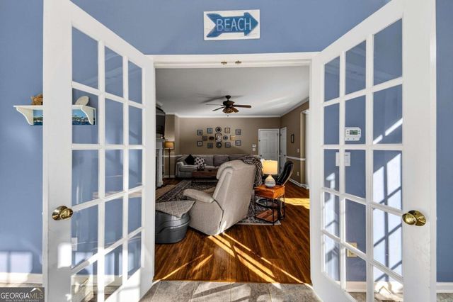 475 Ridgewood Drive, Fayetteville, GA 30215