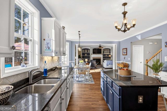 475 Ridgewood Drive, Fayetteville, GA 30215