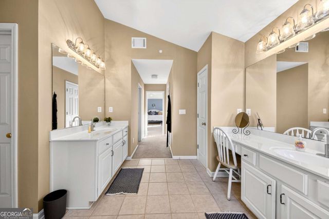 475 Ridgewood Drive, Fayetteville, GA 30215