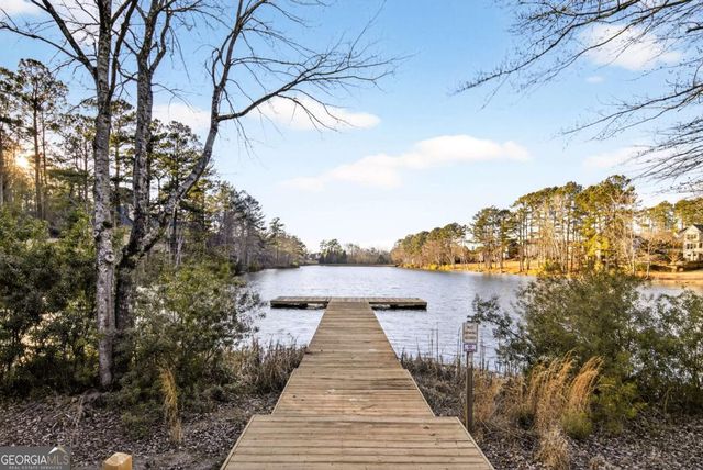 475 Ridgewood Drive, Fayetteville, GA 30215