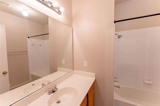 2825 Southampton WAY B, Round Rock, TX 78664