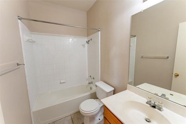 2825 Southampton WAY B, Round Rock, TX 78664