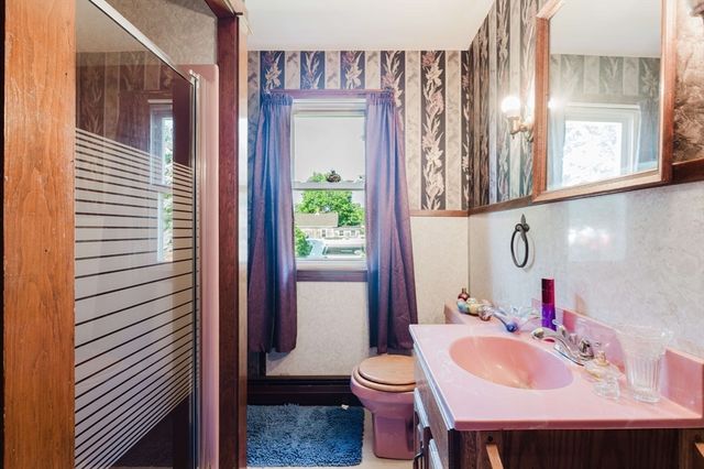 33 Terry Dr, Dartmouth, MA 02748
