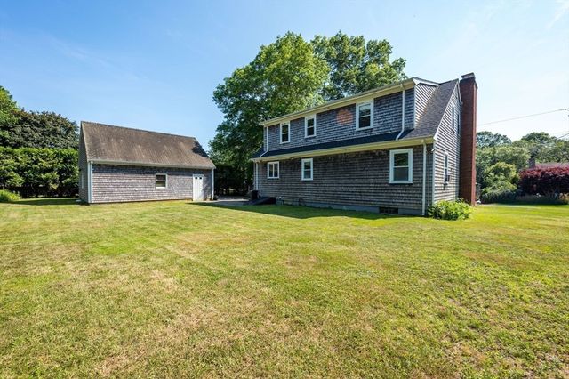 33 Terry Dr, Dartmouth, MA 02748