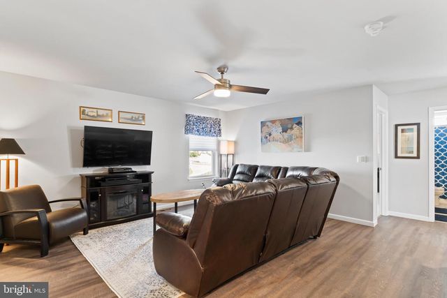 312 HIALEAH DR, Dillsburg, PA 17019