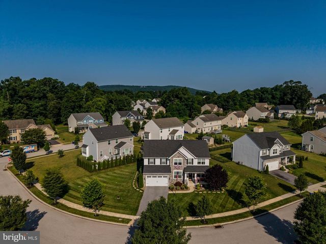 312 HIALEAH DR, Dillsburg, PA 17019