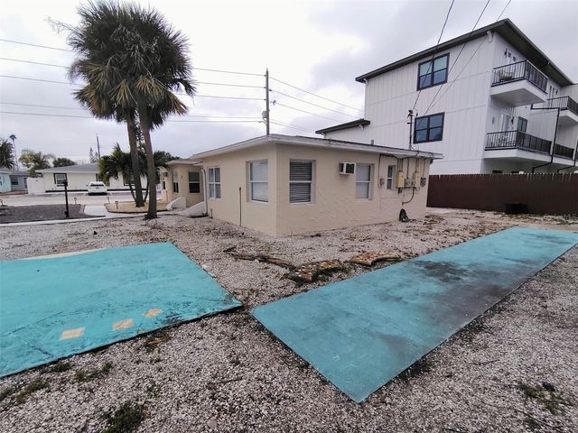115 145TH AVENUE E 4, Madeira Beach, FL 33708