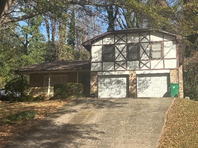 656 CHEVIOT Drive, Decatur, GA 30032