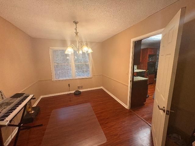 656 CHEVIOT Drive, Decatur, GA 30032