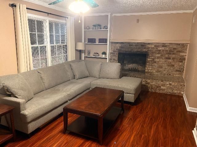 656 CHEVIOT Drive, Decatur, GA 30032