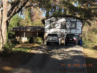 656 CHEVIOT Drive, Decatur, GA 30032