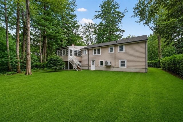 14 Travis Dr, Framingham, MA 01702