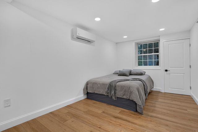 14 Travis Dr, Framingham, MA 01702