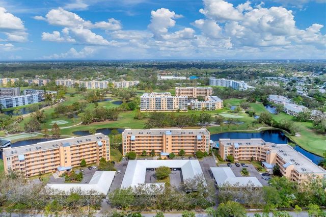 4530 PINEBROOK CIRCLE 208, Bradenton, FL 34209