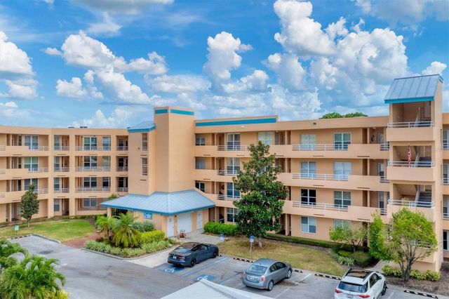 4530 PINEBROOK CIRCLE 208, Bradenton, FL 34209