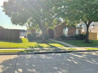 939 Clear Creek Drive, Mesquite, TX 75181