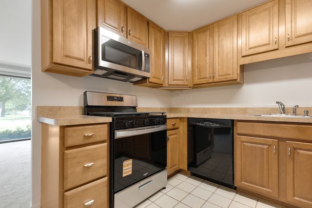 117 Cotuit Court, Schaumburg, IL 60193