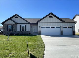 518 Clarks Crossing, Moscow Mills, MO 63362