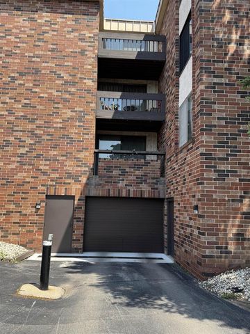 2470 W Good Hope Road #168, Glendale, WI 53209